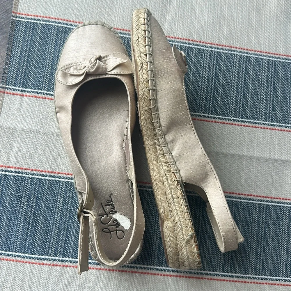 Life Stride Light Beige Espadrille Slingback Flats with Bow